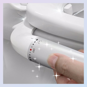 Turn the knob to wash yourself with a jet of refreshing water