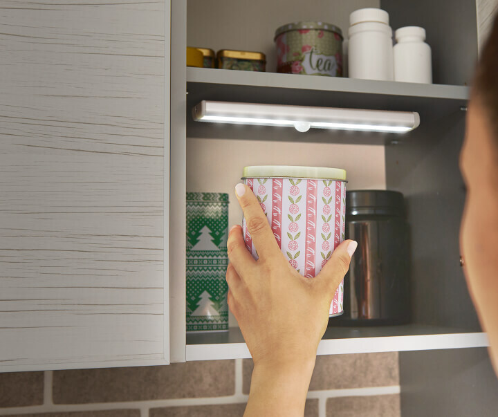 What are the Blaux Motion Sensor Light specifications?